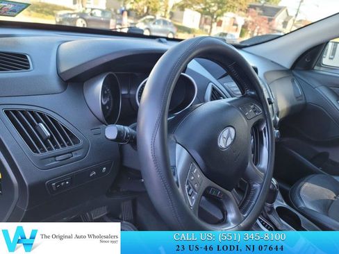 Used 2014 Hyundai Tucson SE image 10