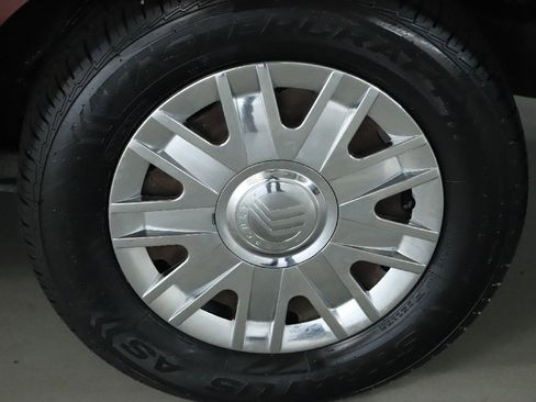 Used 2007 Mercury Grand Marquis GS image 40