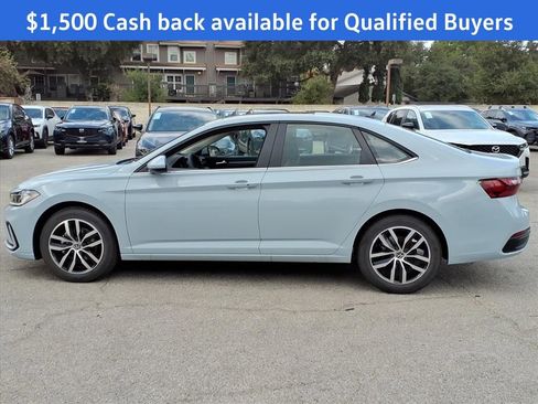 New 2025 Volkswagen Jetta SE image 9