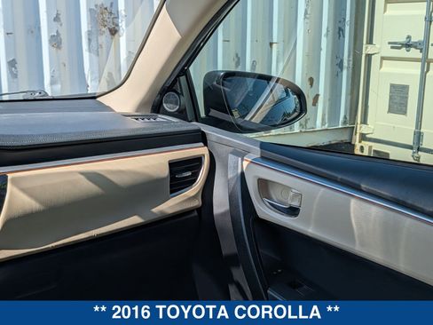 Used 2016 Toyota Corolla LE FWD image 17