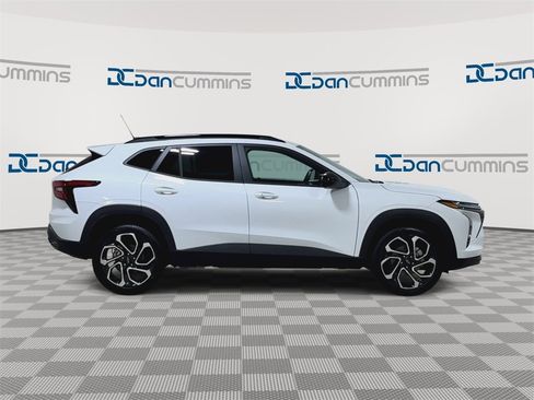 New 2026 Chevrolet Trax RS w/ Driver Confidence Package image 9