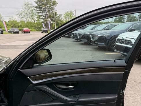 Used 2013 BMW 550i xDrive Sedan image 16