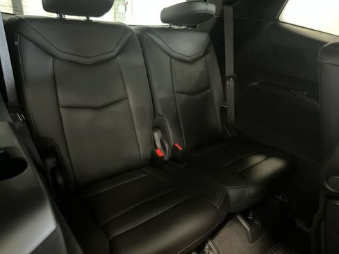 Used 2022 Cadillac XT6 Premium Luxury AWD/4WD image 28