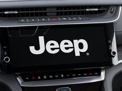 New 2026 Jeep Grand Cherokee Altitude AWD/4WD image 19