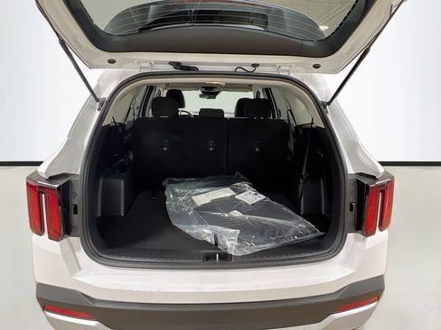New 2026 Kia Sorento LX FWD image 25