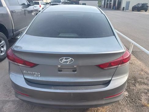 Used 2018 Hyundai Elantra SE FWD image 5