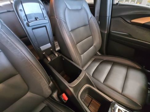 Used 2023 Chevrolet TrailBlazer ACTIV w/ Technology Package FWD image 27