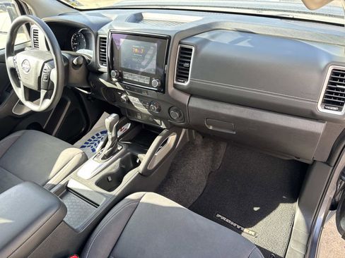 Used 2023 Nissan Frontier SV image 26