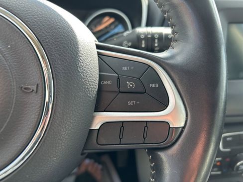 Used 2019 Jeep Compass Latitude w/ Popular Equipment Group image 11