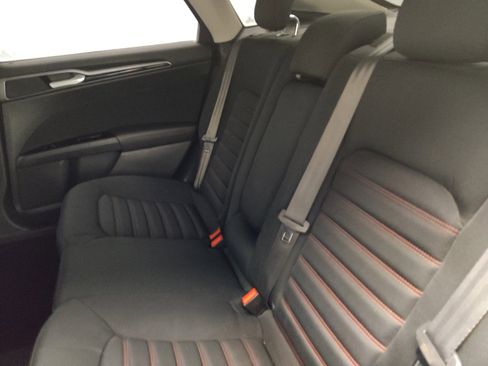 Used 2015 Ford Fusion SE w/ Equipment Group 201A image 18