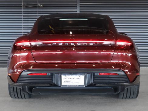 Certified 2022 Porsche Taycan Turbo S image 9