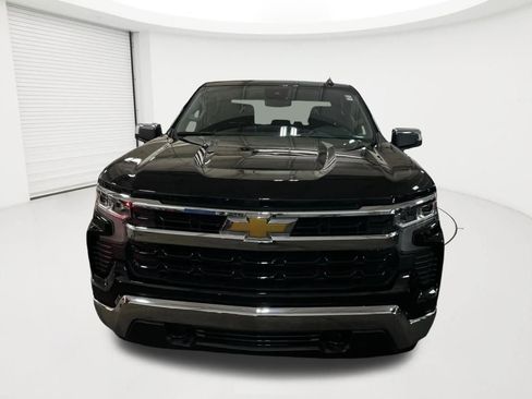 Used 2023 Chevrolet Silverado 1500 LT AWD/4WD image 2