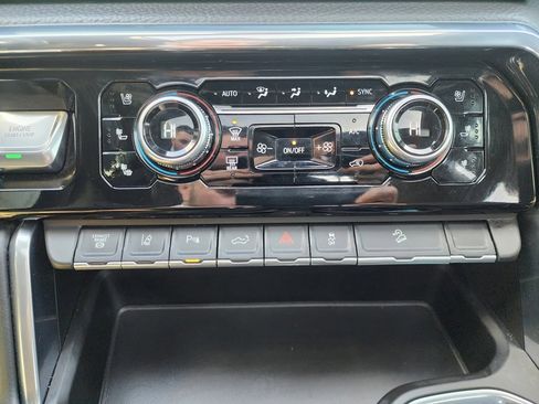 Used 2024 GMC Sierra 2500 Denali w/ Denali Reserve Package image 49