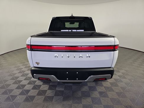 Used 2023 Rivian R1T Adventure image 4
