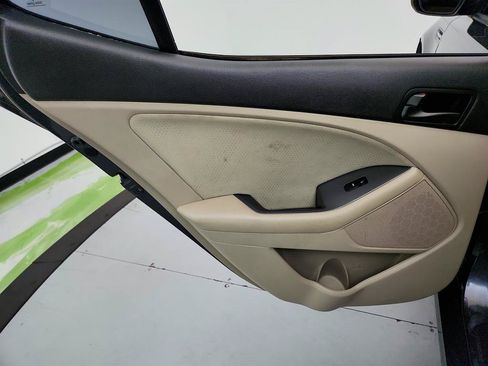 Used 2015 Kia Optima LX FWD image 22