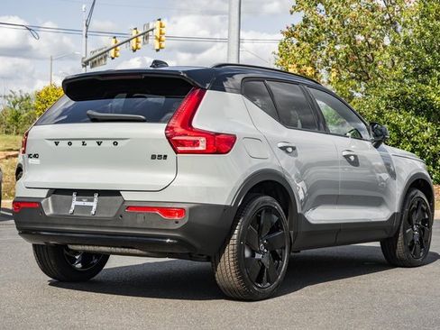 New 2026 Volvo XC40 B5 Ultra w/ Protection Package Premier image 4