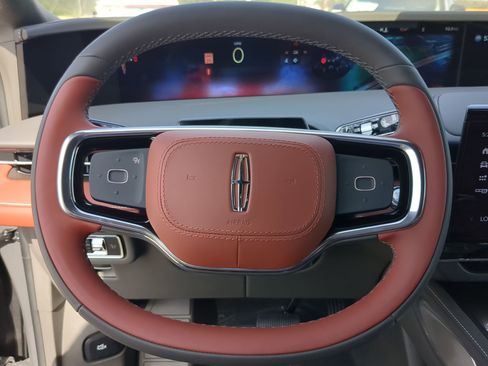 New 2025 Lincoln Nautilus Black Label image 13