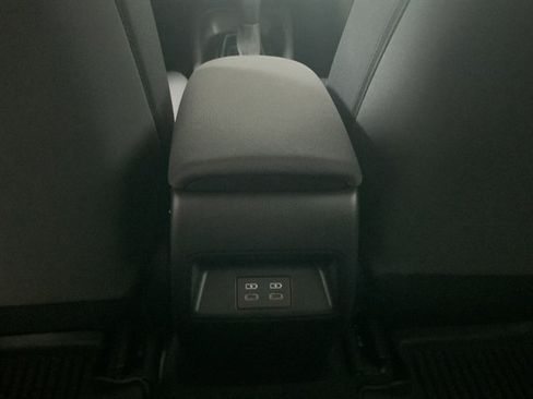 Used 2025 Toyota Corolla LE FWD image 16