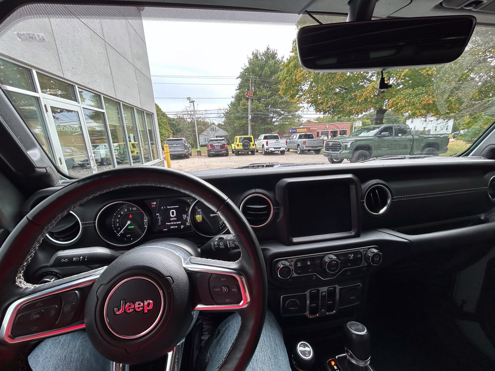Used 2023 Jeep Wrangler Unlimited Sahara w/ Cold Weather Group AWD/4WD image 14