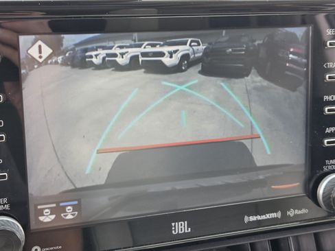 Used 2020 Toyota RAV4 Limited FWD image 21