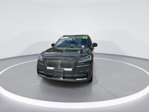 Used 2023 Lincoln Aviator Reserve w/ Equipment Group 201A image 3