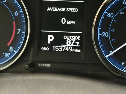 Used 2018 Toyota Corolla LE FWD image 17