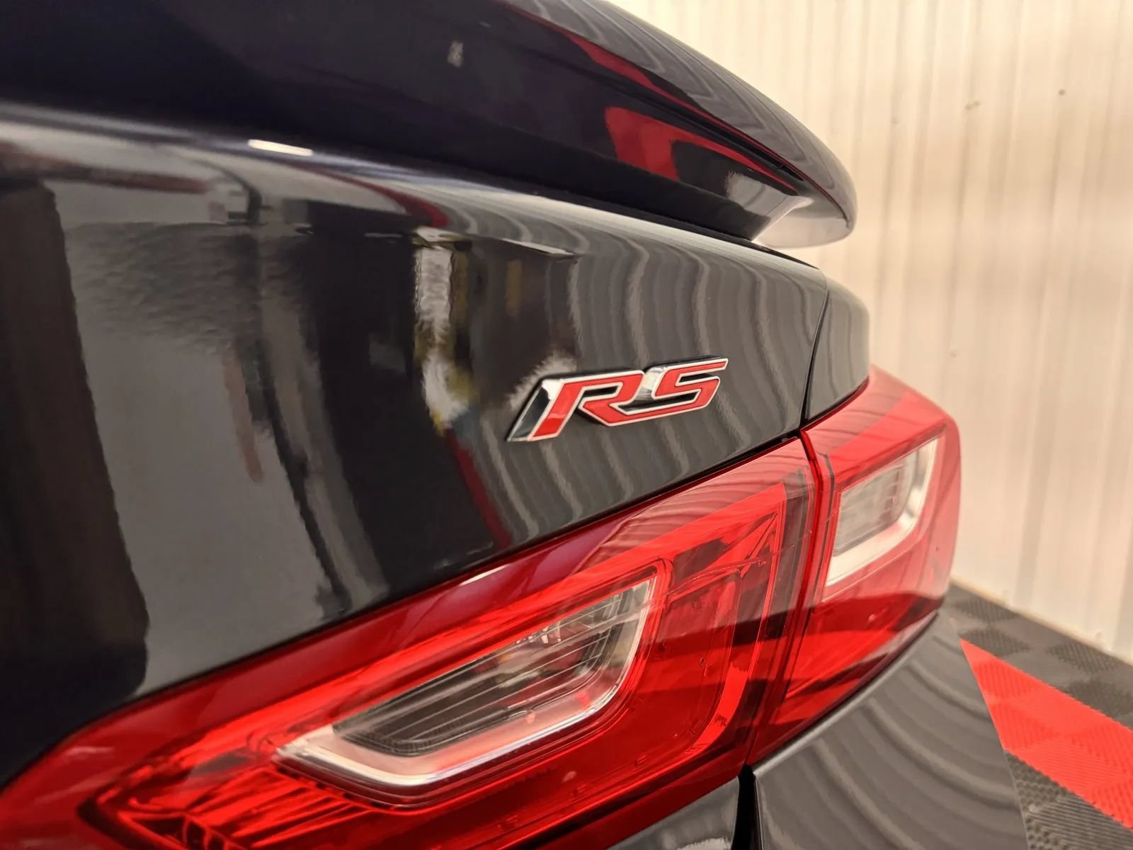 Used 2022 Chevrolet Malibu RS w/ LPO, Floor Liner Package FWD image 16