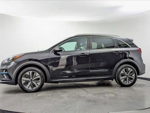 Used 2022 Kia Niro EX FWD image 3