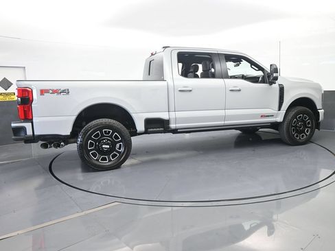 Used 2026 Ford F350 Platinum w/ FX4 Off-Road Package AWD/4WD image 7