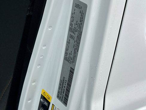 Used 2025 Jeep Wrangler Sahara image 55