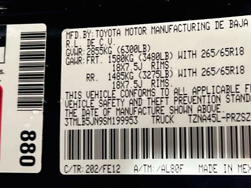 Certified 2025 Toyota Tacoma TRD Sport AWD/4WD image 27