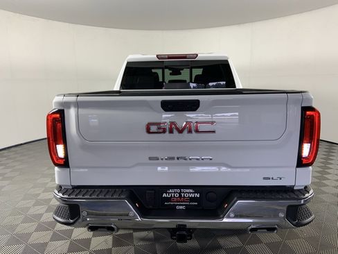 Used 2025 GMC Sierra 1500 SLT w/ SLT Premium Plus Package image 8