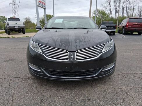 Used 2013 Lincoln MKZ FWD image 2