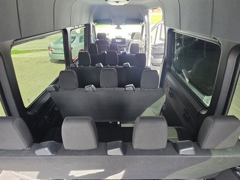 Used 2025 Mercedes-Benz Sprinter 2500 image 30