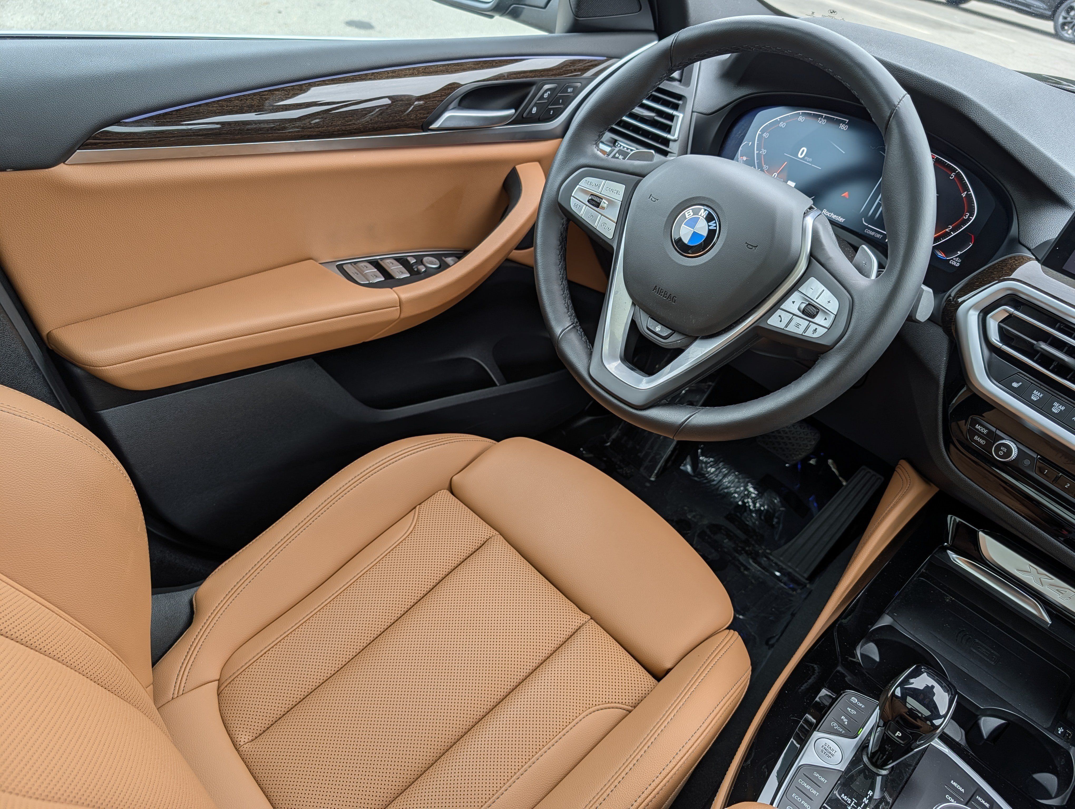 Used 2024 BMW X4 xDrive30i w/ Premium Package AWD/4WD image 12