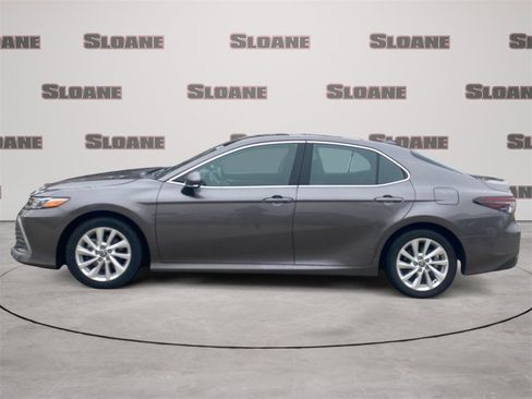 Used 2024 Toyota Camry LE w/ Convenience Package image 2