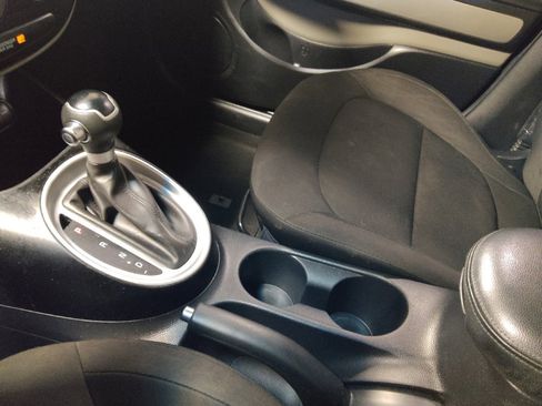 Used 2017 Kia Soul image 26