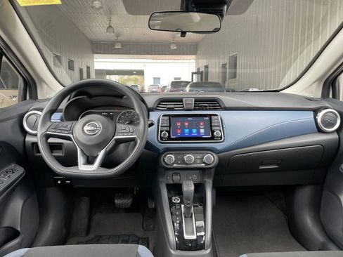 Used 2025 Nissan Versa SV image 32