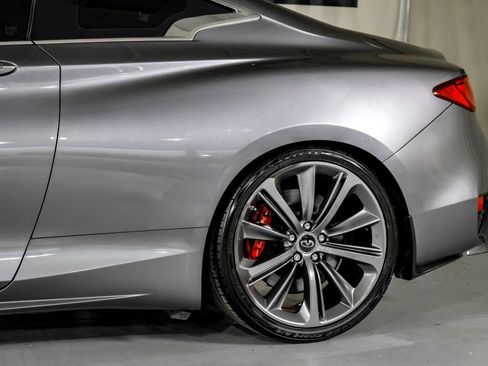 Used 2018 INFINITI Q60 Red Sport 400 w/ Sensory Package 3.0T Sport image 12