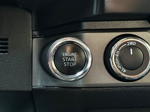 Used 2019 Toyota Tacoma TRD Off-Road AWD/4WD image 21