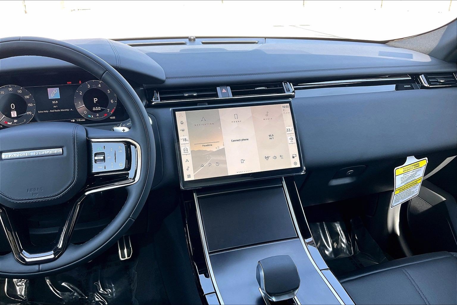 New 2026 Land Rover Range Rover Velar Dynamic SE AWD/4WD image 9