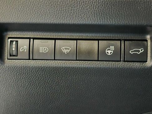 Certified 2021 Toyota RAV4 XLE Premium AWD/4WD image 17