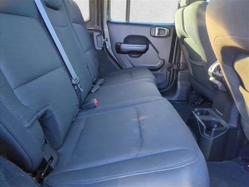 Used 2018 Jeep Wrangler Unlimited Sport S image 17