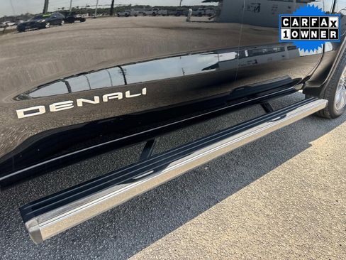Used 2025 GMC Sierra 1500 Denali image 12