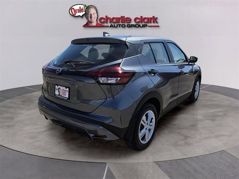 New 2025 Nissan Kicks Play S image 6