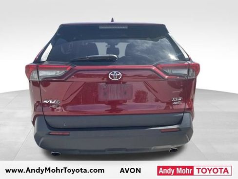 Used 2021 Toyota RAV4 XLE Premium AWD/4WD image 7