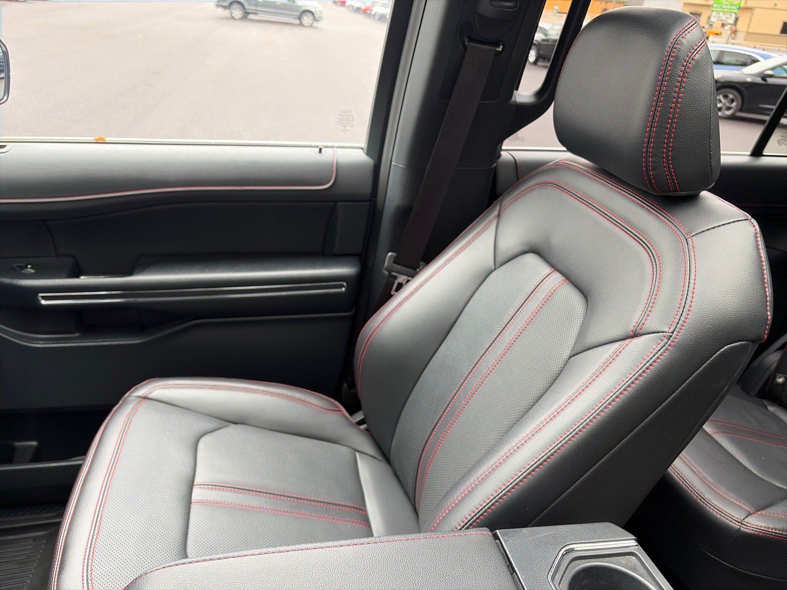Used 2023 Ford Expedition Limited AWD/4WD image 19