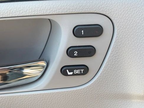 Used 2016 Honda Pilot Touring image 10