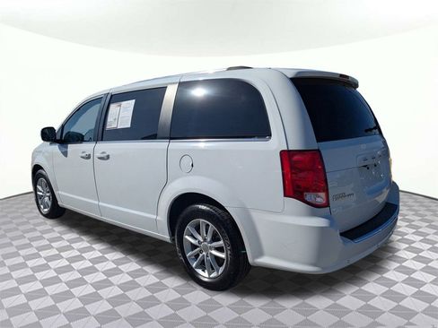 Used 2019 Dodge Grand Caravan SXT w/ Driver Convenience Group image 6