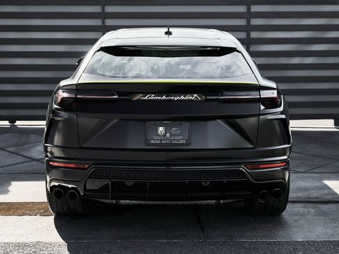 Used 2022 Lamborghini Urus AWD/4WD image 15